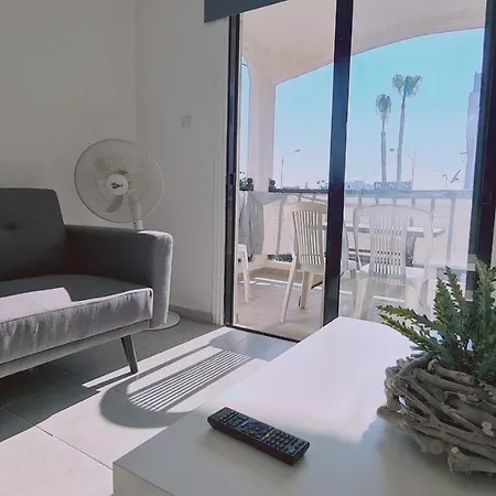 Flat Apartment *