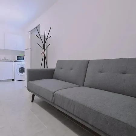 Flat Apartment *