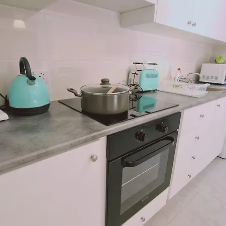 Flat شقة باراليمني